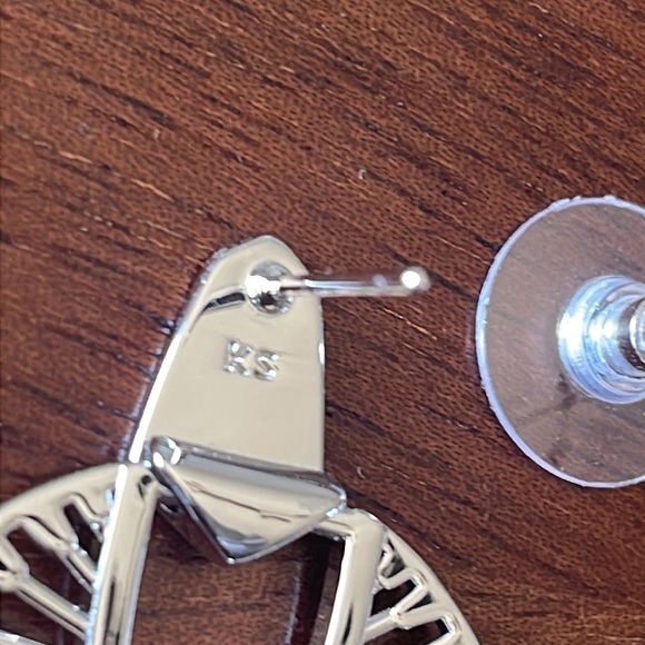 Kendra Scott Didi Starburst Earrings in Silver rhodium over brass stud jewelry - Picture 3 of 6